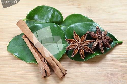 Image of Star anise, cinnamon and kaffir lime
