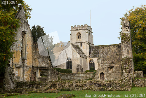 Image of Minster Lovell in Cotswold district of England