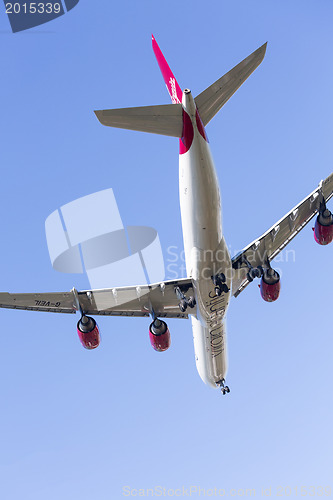 Image of Airbus A340 Virgin Atlantic lands at Heathrow