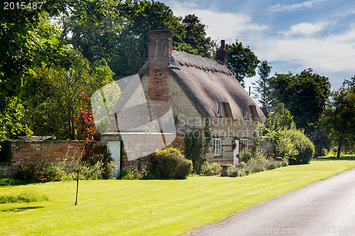 Image of Old cotswold stone house in Honington