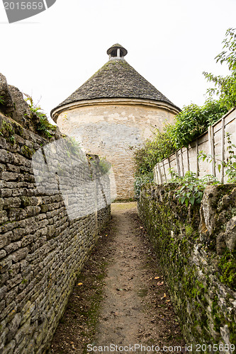 Image of Minster Lovell in Cotswold district of England