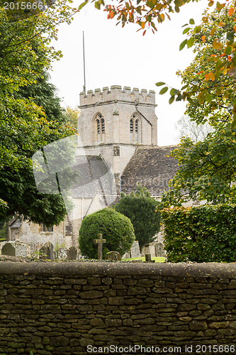 Image of Minster Lovell in Cotswold district of England