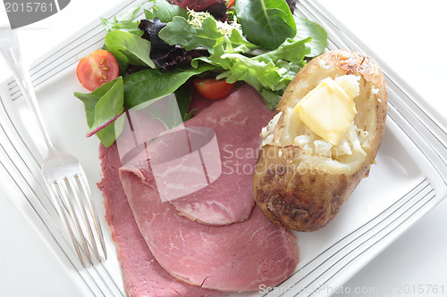 Image of Corned beef salad from above