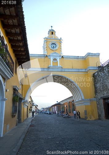 Image of arch of santa catalina