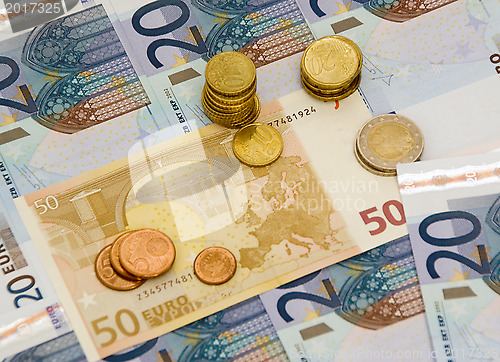 Image of Euro coins and banknotes 