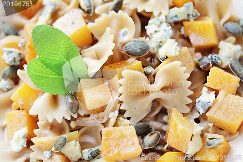 Image of pasta with roasted pumpkin 