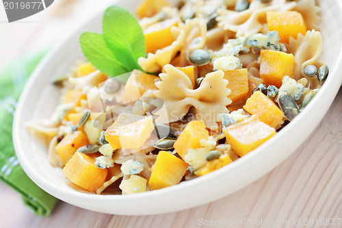 Image of pasta with roasted pumpkin 