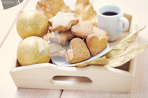 Image of gingerbreads with coffee