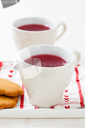 Image of Christmas mulled wine and gingerbread biscuits