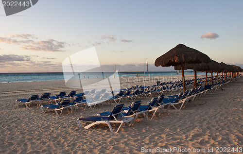 Image of Sraw umbrella at sandy beach
