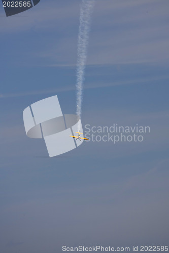 Image of A plane performing in an air show at Jones Beach