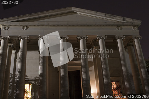 Image of National Gallery of Art at night