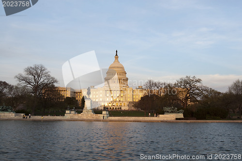 Image of The US Capitol at sunset