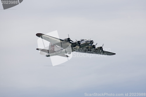 Image of A plane performing in an air show at Jones Beach 