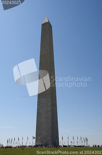 Image of Washington monument on sunny day