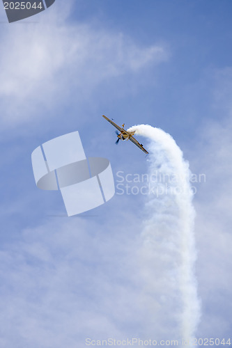 Image of A plane performing in an air show