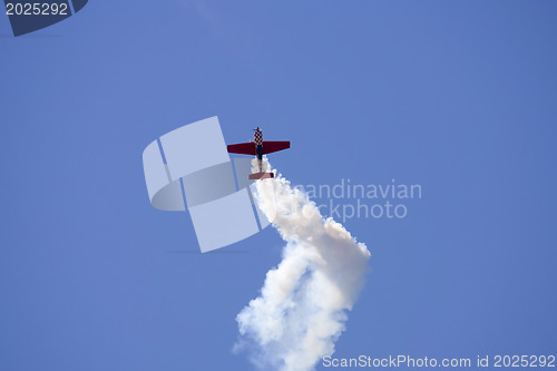 Image of A plane performing in an air show at Jones Beach