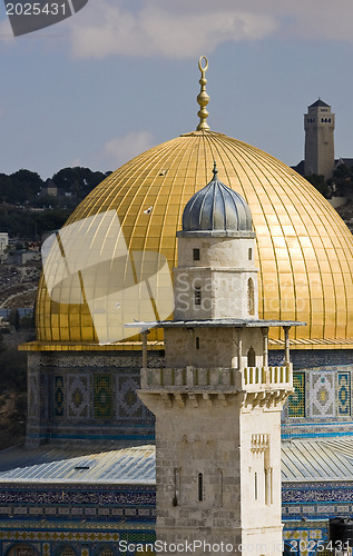 Image of Gold cupola of the mosque of Omar on The Temple mountain in Jeru