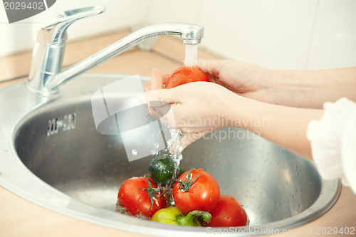 Image of Washing vegetables