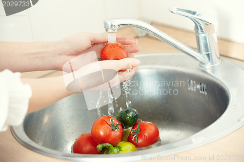 Image of Washing vegetables