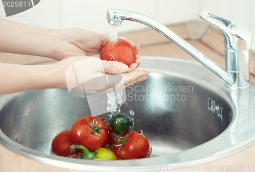 Image of Washing vegetables