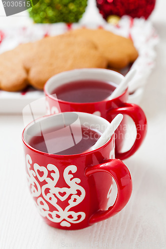 Image of Christmas mulled wine and gingerbread