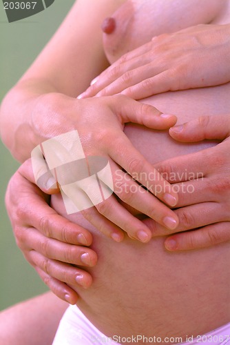 Image of handy on belly