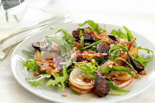 Image of Rocket with bacon and fig salad