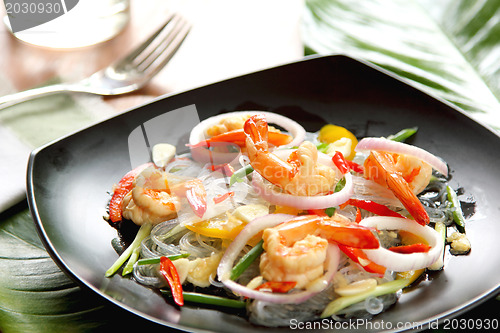 Image of Sour & spicy vermicelli salad with prawn