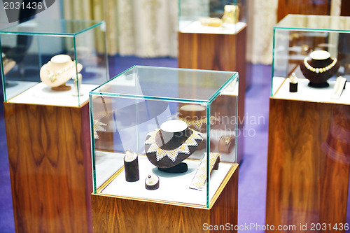 Image of jewelry store indoors