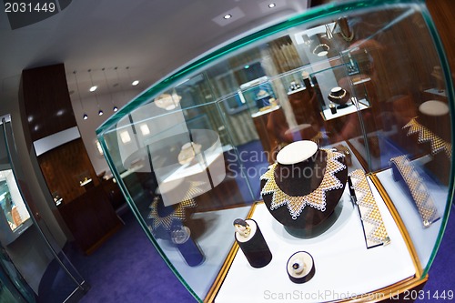 Image of jewelry store indoors