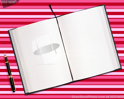 Image of blank opened book