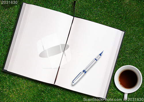 Image of blank opened book