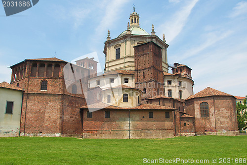 Image of San Lorenzo church, Milan