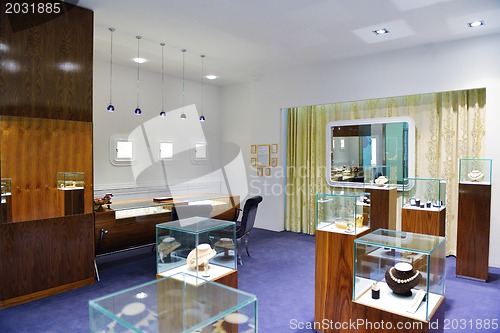 Image of jewelry store indoors