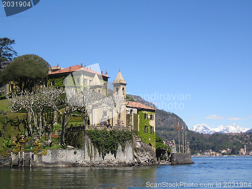 Image of villa on como lake