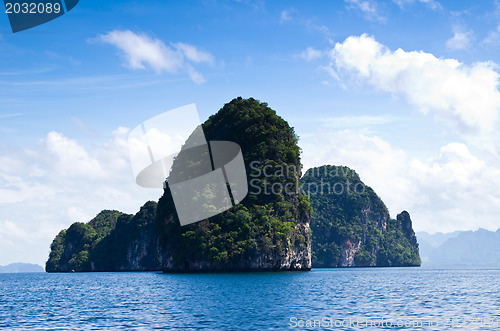 Image of rocks and sea