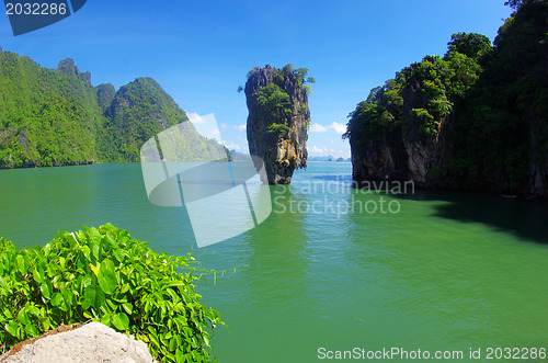 Image of james bond island 