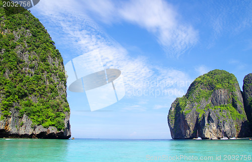 Image of rocks and sea in Krabi 