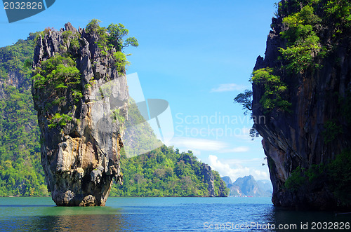 Image of james bond island 