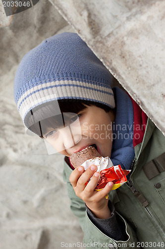 Image of boy eating ice cream