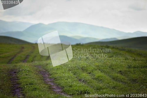 Image of Wheel track to the mountains