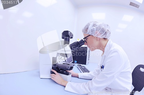 Image of scientists working at the laboratory