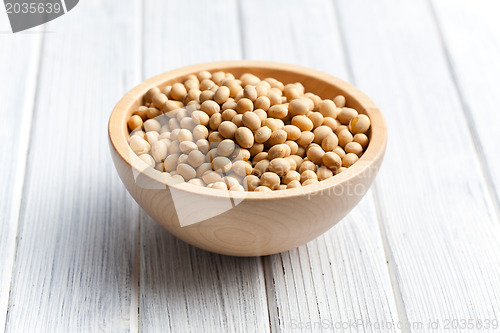 Image of soy beans in wooden bowl