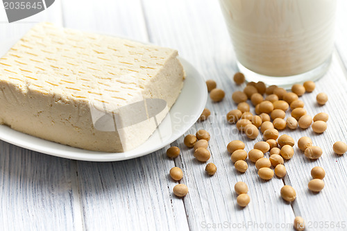 Image of tofu and soy beans