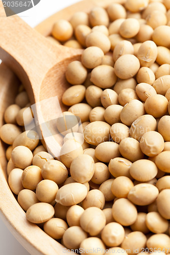 Image of soy beans in wooden bowl