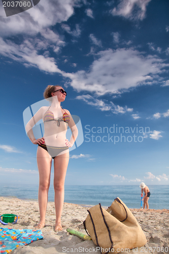 Image of family by the sea
