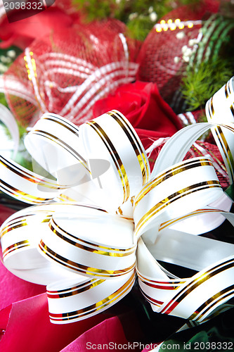 Image of Holiday ribbon on the flower