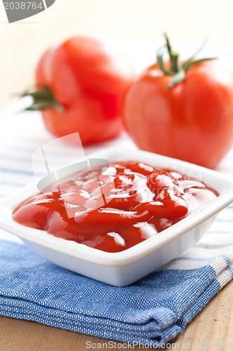 Image of ketchup and tomatoes