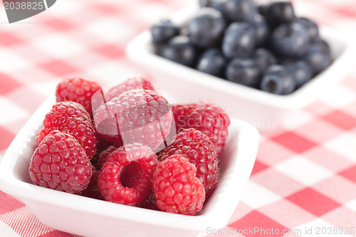 Image of blueberries and raspberries in bowl